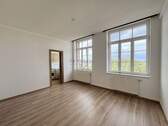 Wohnzimmer - 2 Zimmer Etagenwohnung zur Miete in Limbach-Oberfrohna