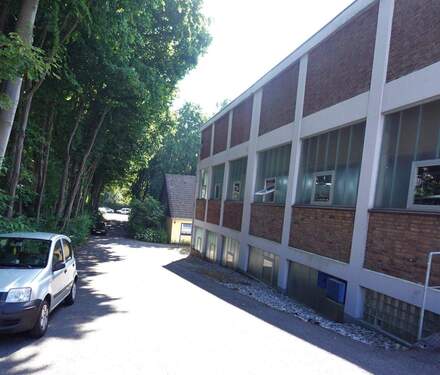 Bild 2 - Halle zum Kaufen in Haan