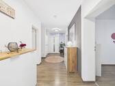Flur - Etagenwohnung mit 107,00 m&sup2; in Finnentrop zum Kaufen