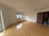 Wohnzimmer - WHG 3 Eichenköppel - 680,00&nbsp;EUR Kaltmiete, ca.&nbsp; 90,30&nbsp;m&sup2;&nbsp;Wohnfl&auml;che