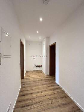Flur mit Kochnische - 1 Zimmer Etagenwohnung in Limbach-Oberfrohna