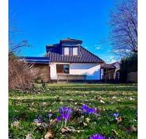 FREI - 2 Wohneinheiten - Nähe Tibarg - top Lage - neue Wärmepumpe - 337 m2 WflNfl. - TOP Grundstück - - Hamburg Niendorf