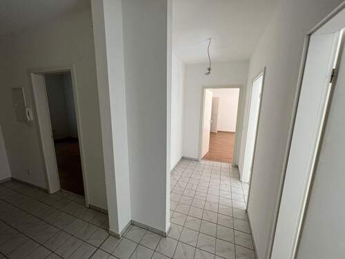 Flur - Etagenwohnung mit 91,00 m&sup2; in Leipzig zum Kaufen