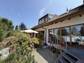Hausansicht - Doppelhaushälfte mit 259,90 m² in Stockach zum Kaufen