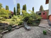 Große Terrasse im Garten - 
