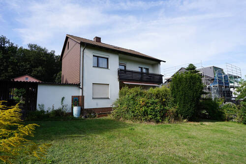 AB5 Außen3 - EINFAMILIENHAUS MIT GARTEN - SOLIDE SUBSTANZ UND VIEL POTENZIAL ZUR INDIVIDUELLEN GESTALTUNG