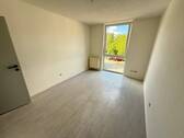 Wohnzimmer - 2 Zimmer Etagenwohnung zur Miete in Oldenburg / Kreyenbrück