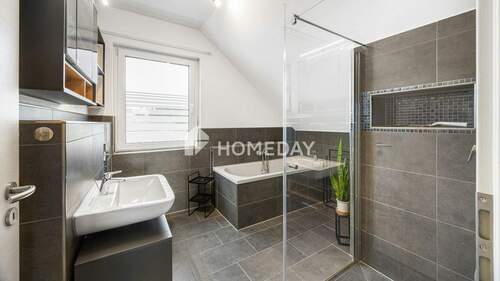 1. OG Badezimmer 1 - 