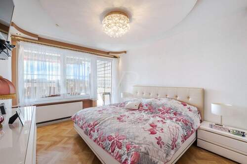 Helligkeit im Schlafzimmer im Obergeschoss - 