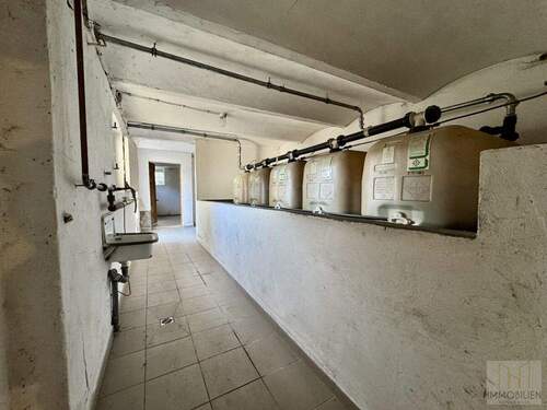 EG: Öltanks und Lagerräume - 