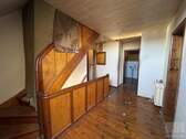 OG: Flur und Treppenaufgang - 