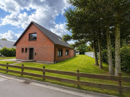 Außenansicht - 5 Zimmer Einfamilienhaus in Lütjenwestedt