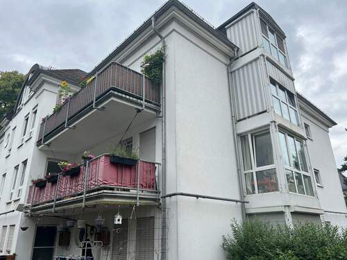 Hausansicht - Etagenwohnung mit 80,20 m² in Leipzig zum Kaufen