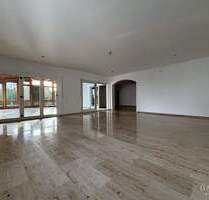 Modernes Wohnen -- ca. 230 qm auf einer Etage! - Friolzheim