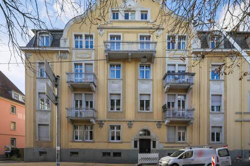 Fassade Straßenseite - 3 Zimmer Etagenwohnung zum Kaufen in Rastatt