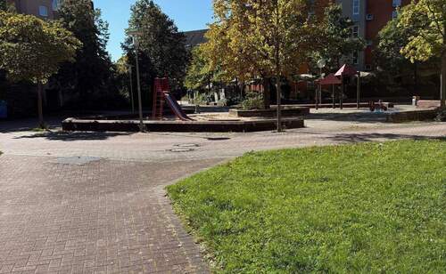 Blick vom Balkon - 4 Zimmer Etagenwohnung in Nürnberg