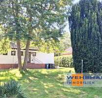 Mit zusätzlichem Baugrundstück: Sanierungsbedürftiges EFH mit Vollkeller in naturnaher Lage - Ammersbek Schäferdresch