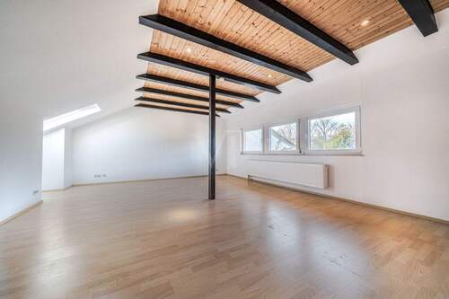 Lichtdurchflutetes Dachstudio 1 - 