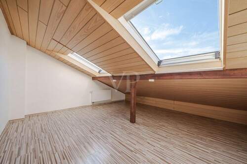 Angrenzende Nutzfläche Dachstudio 2 - 