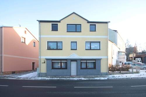 Hausansicht - 6 Zimmer Mehrfamilienhaus, Wohnhaus zum Kaufen in Greiz