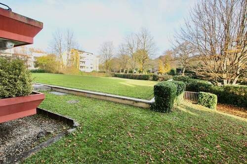 Balkon 2_Aussicht Grünanlage - 