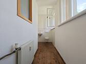 Gäste-WC bzw Durchgang zu Zimmer 3 (3) - 