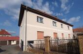 Vorderansicht - 8 Zimmer Mehrfamilienhaus, Wohnhaus zum Kaufen in Lauchhammer