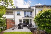 Terrasse - Familienfreundliches Reihenmittelhaus in begehrter Lage mit Garten