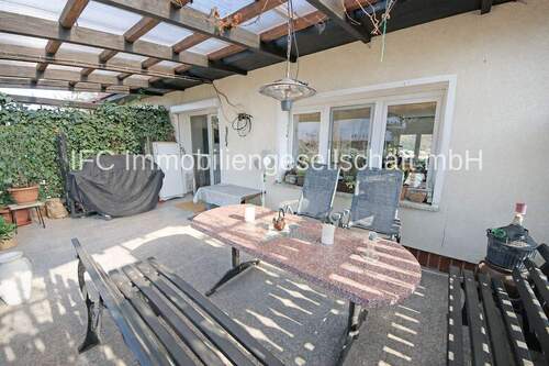 Blick auf die Terrasse - 