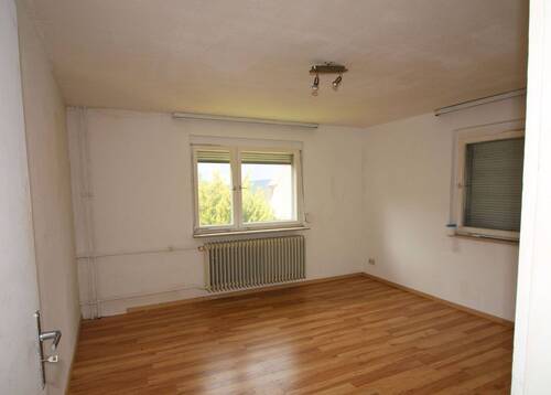 Zimmer.JPG - 5 Zimmer Mehrfamilienhaus, Wohnhaus zum Kaufen in Waldbronn