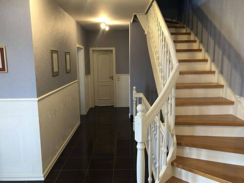 Holztreppe zum DG - 