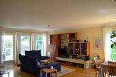 Wohnzimmer zur Terasse hin - 
