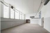 Halle 1 - 