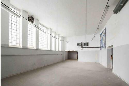 Halle 1 - 