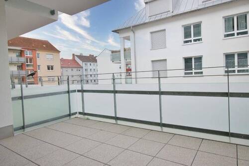 Balkon 2. im Wohnzimmerbereich Bild 2 - 