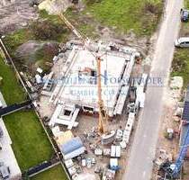 K 586 - Erstbezug in eine moderne und energieeffiziente Doppelhaushälfte mit Carport, Geräteraum und Terrasse in Beesten!!