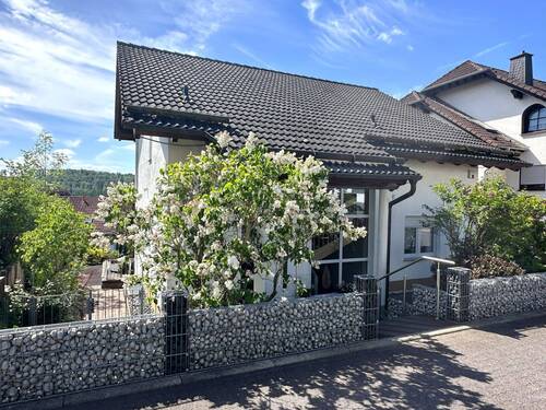 Straßenansicht - Einfamilienhaus mit traumhaften Ausblick in ruhiger Wohnlage von Halver-Ehringhausen