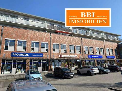 Ihre neuen Praxisräume - BüroPraxis - mit Designplanke in Holzoptik und frisch weiss gestrichenen Wänden in Vorbereitung