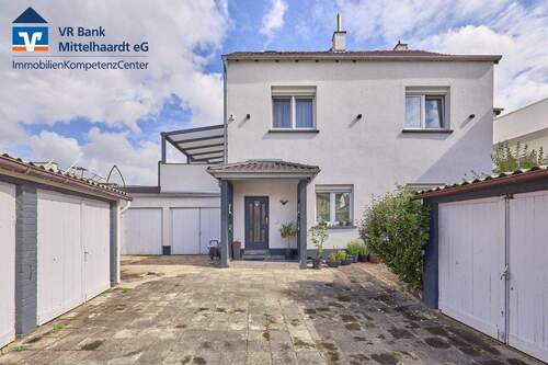 Außenansicht - Modernes Einfamilienhaus mit separater Einliegerwohnung in Ludwigshafen-Friesenheim!