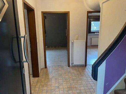 Flur - Einfamilienhaus mit 125,00 m&sup2; in Gevelsberg zur Miete