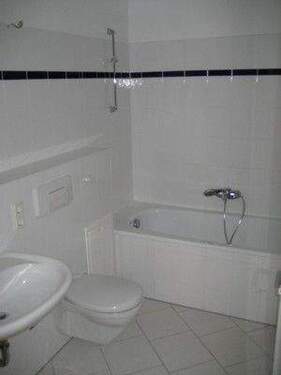 Fichten_1_WE01_Bad.jpg - 2 Zimmer Etagenwohnung zur Miete in Dresden