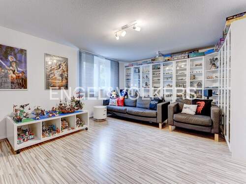 Separater Wohnraum im Keller: Geeignet für Gästezimmer oder Hobbyraum. - 