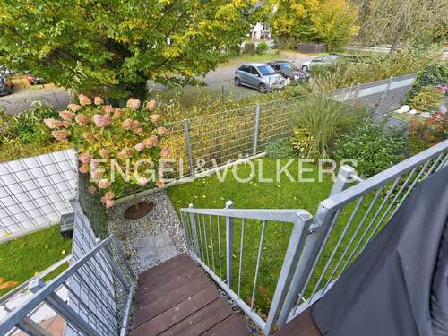 ...mit Zugang zum Garten. - 