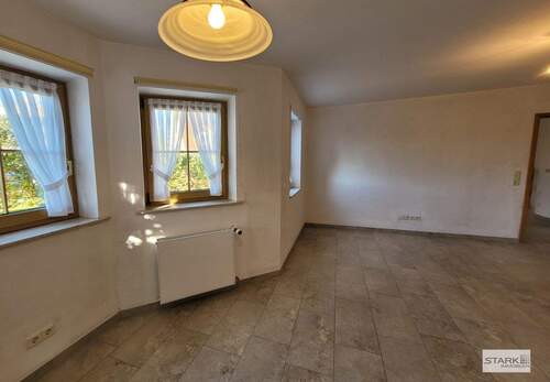 Zimmer mit Erker 2.jpg - Tolle Wohnung mit Terrasse und EBK - bevorzugt an Single zu vermieten!