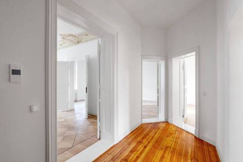 Bild 2 - 6 Zimmer Etagenwohnung zur Miete in Berlin