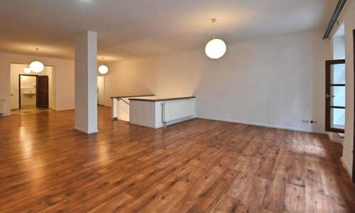 Wohnen - Urbanes Loft im Herzen Landaus - 269.000,00 EUR Kaufpreis, ca.  96,00 m² Wohnfläche