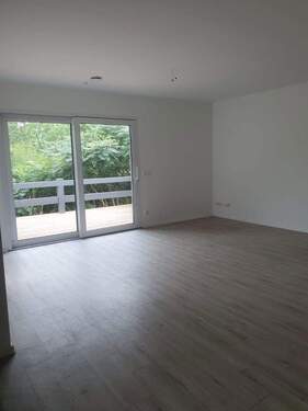 vom Wohnzimmer zur Terrasse - 