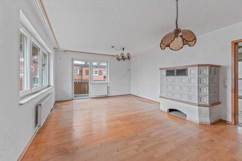 Wohnen - 4 Zimmer Einfamilienhaus zum Kaufen in Neubulach