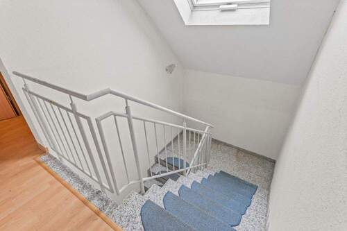 Treppenhaus - 4 Zimmer Einfamilienhaus in Neubulach