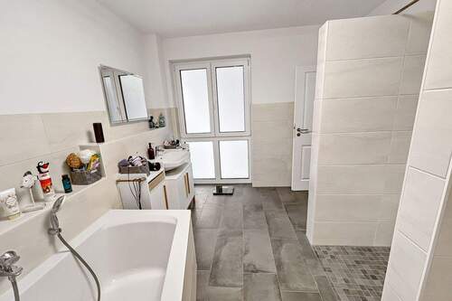 Wannenbad zu Zimmer 1 - 